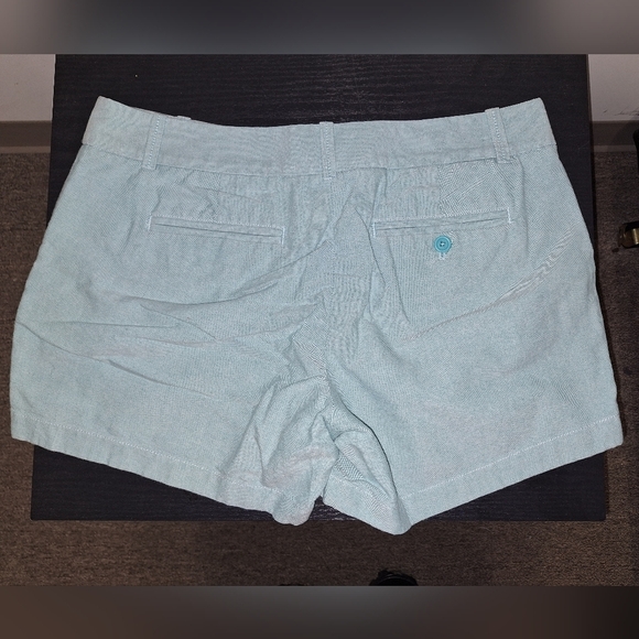 J.Crew ladies Chino shorts in a size 10. EUC. 100% cotton Broken-In - Picture 4 of 5